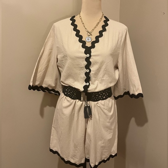NWT Ric Rac ButtonUp V-Neck Cream & Black Romper, size M (no belt) - Picture 5 of 11